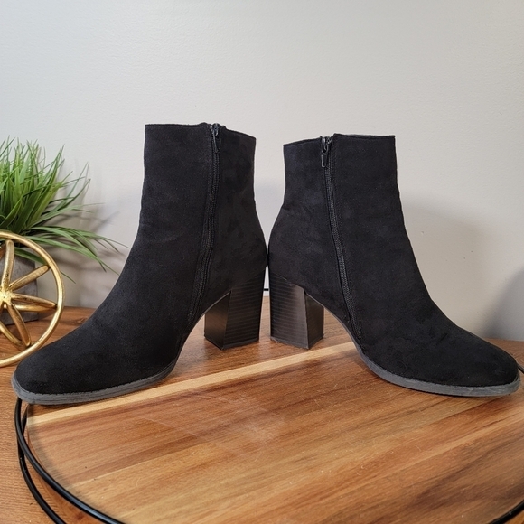 Pierre Dumas Black Vegan Suede Ankle Boots Block heels Size 9 - Picture 8 of 14